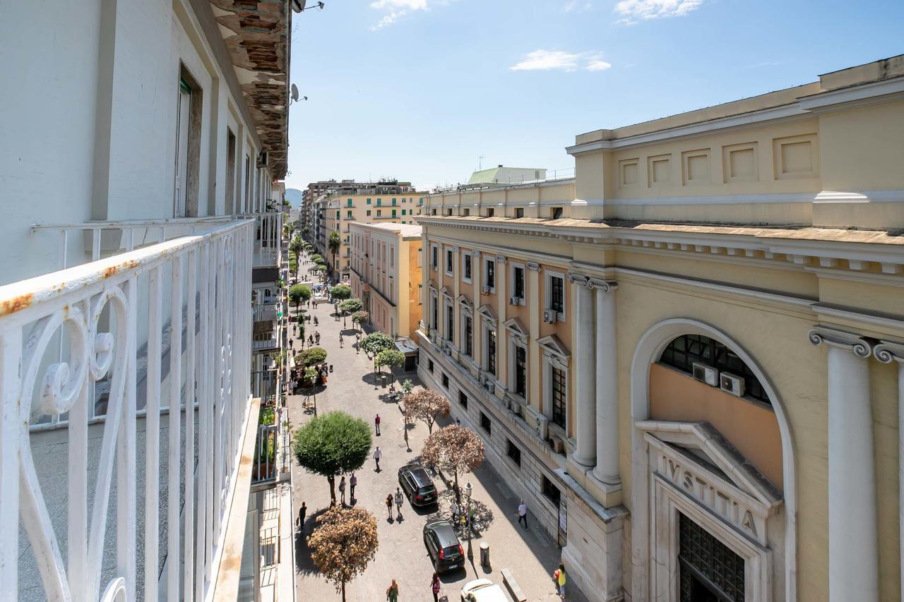 Residenza Eleonora Bed and Breakfast Salerno Eksteriør billede