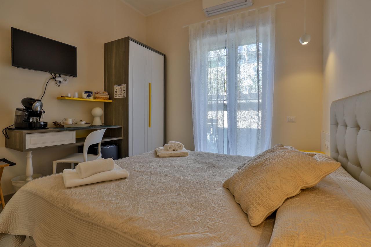 Residenza Eleonora Bed and Breakfast Salerno Eksteriør billede